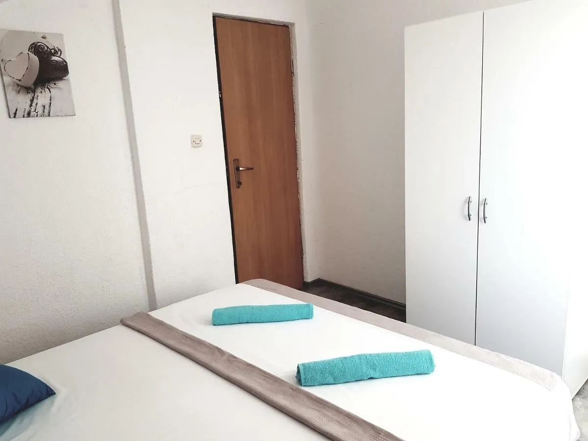 Apartments Marko Vir