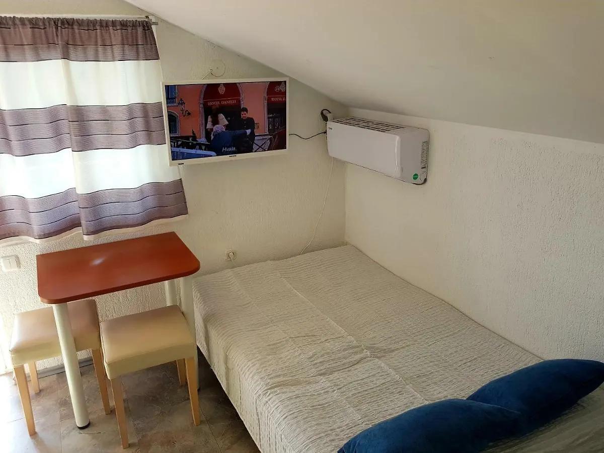 Apartments Marko Vir
