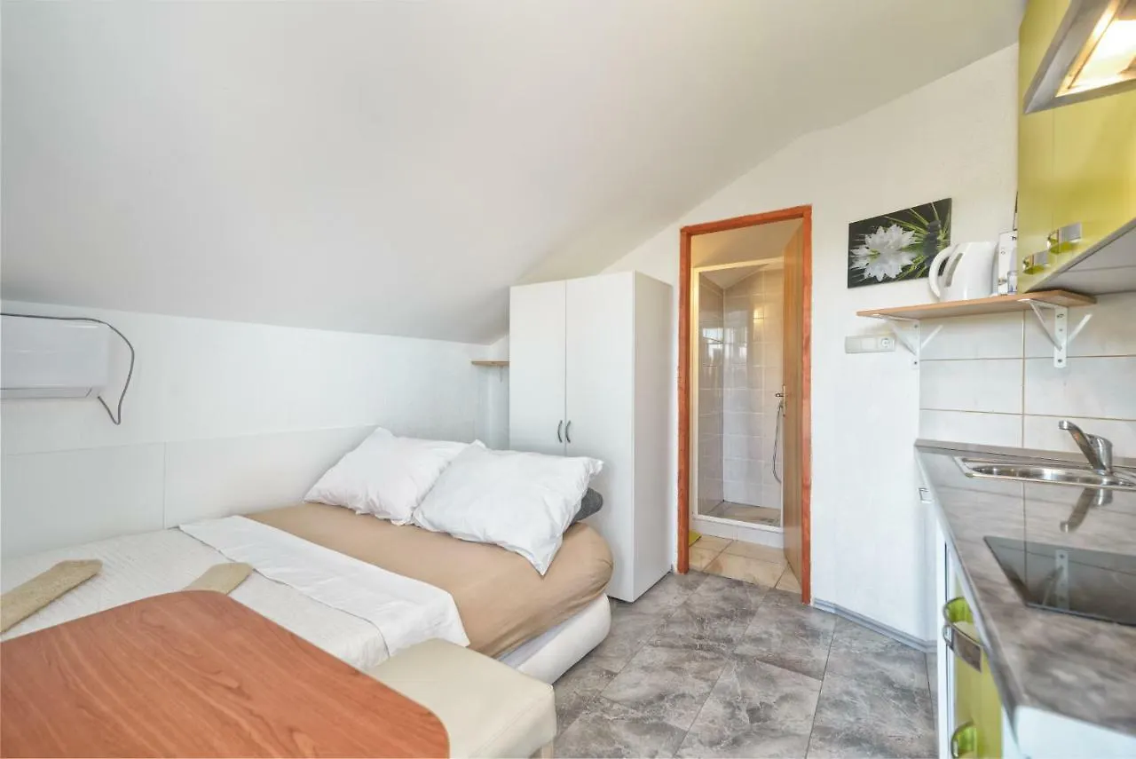 Apartments Marko Vir