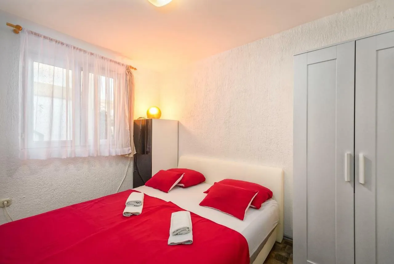 Apartments Marko Vir